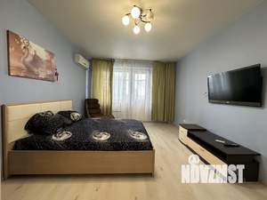 Студия квартира, посуточно, 38м2, 11/18 этаж