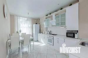 2-к квартира, посуточно, 60м2, 1/1 этаж