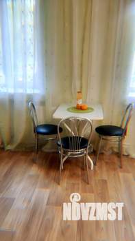 Студия квартира, посуточно, 35м2, 1/9 этаж