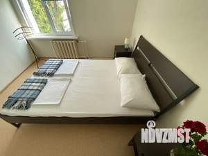 2-к квартира, посуточно, 38м2, 5/5 этаж