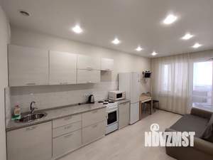 1-к квартира, посуточно, 38м2, 14/22 этаж