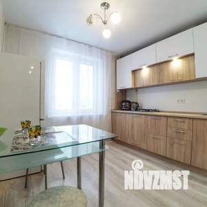 1-к квартира, посуточно, 35м2, 7/10 этаж
