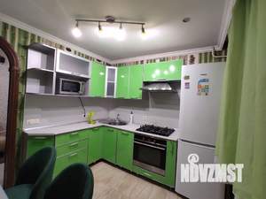 3-к квартира, посуточно, 67м2, 1/5 этаж