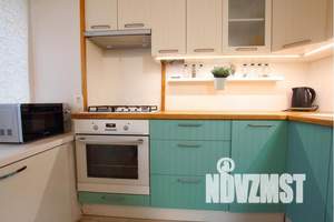 2-к квартира, посуточно, 45м2, 2/5 этаж