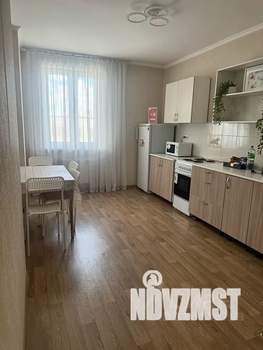1-к квартира, посуточно, 42м2, 6/20 этаж