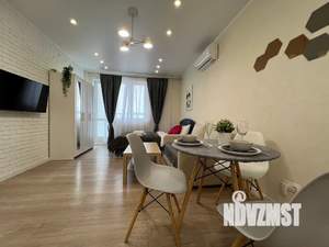 Студия квартира, посуточно, 34м2, 15/22 этаж