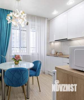 1-к квартира, посуточно, 39м2, 10/18 этаж