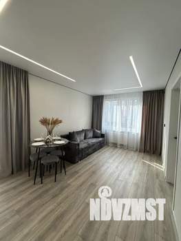 2-к квартира, посуточно, 40м2, 3/10 этаж