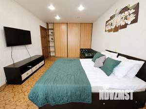 1-к квартира, посуточно, 38м2, 4/9 этаж
