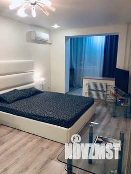 1-к квартира, посуточно, 35м2, 7/10 этаж