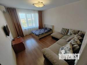 1-к квартира, посуточно, 40м2, 13/17 этаж