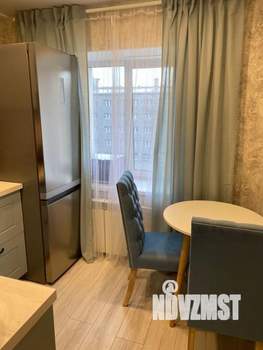 1-к квартира, посуточно, 38м2, 3/6 этаж