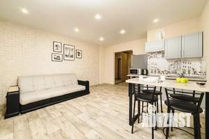 Студия квартира, посуточно, 32м2, 10/20 этаж