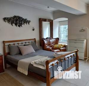 Студия квартира, посуточно, 40м2, 3/3 этаж