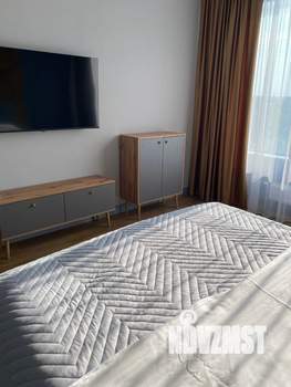1-к квартира, посуточно, 42м2, 8/25 этаж