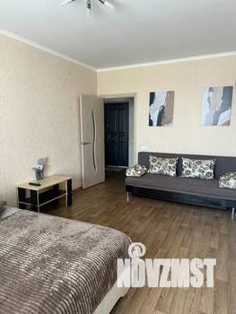1-к квартира, посуточно, 42м2, 6/20 этаж