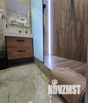 1-к квартира, посуточно, 39м2, 4/25 этаж