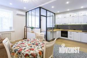 Студия квартира, посуточно, 39м2, 1/5 этаж