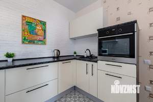 2-к квартира, посуточно, 63м2, 10/18 этаж