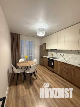 1-к квартира, посуточно, 40м2, 23/25 этаж