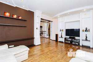 3-к квартира, на длительный срок, 128м2, 5/5 этаж