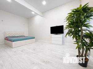 Студия квартира, посуточно, 35м2, 21/21 этаж