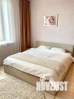 1-к квартира, посуточно, 53м2, 1/1 этаж