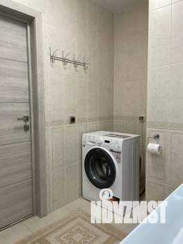 Студия квартира, посуточно, 35м2, 3/24 этаж