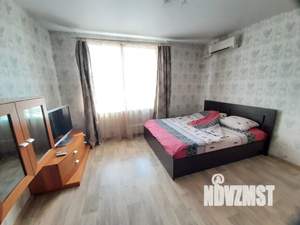 1-к квартира, посуточно, 38м2, 7/10 этаж