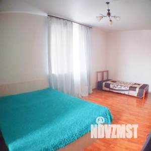 2-к квартира, посуточно, 65м2, 1/1 этаж