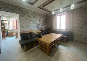 4-к квартира, на длительный срок, 175м2, 2/5 этаж