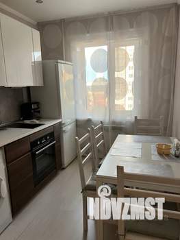 1-к квартира, посуточно, 34м2, 9/16 этаж