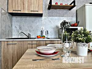 Студия квартира, посуточно, 28м2, 2/19 этаж