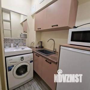1-к квартира, посуточно, 13м2, 1/1 этаж