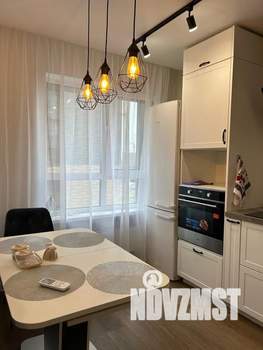 Студия квартира, посуточно, 32м2, 7/25 этаж