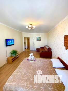 1-к квартира, посуточно, 36м2, 8/12 этаж