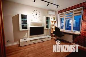 1-к квартира, посуточно, 38м2, 8/19 этаж