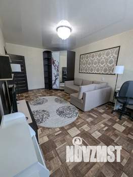 1-к квартира, посуточно, 42м2, 4/10 этаж