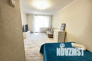 1-к квартира, посуточно, 40м2, 2/14 этаж
