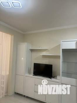 Студия квартира, посуточно, 35м2, 7/19 этаж