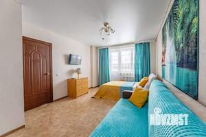 1-к квартира, посуточно, 39м2, 3/18 этаж