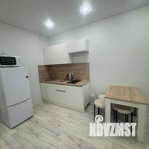 Студия квартира, посуточно, 32м2, 2/25 этаж