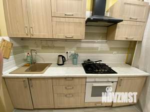 1-к квартира, посуточно, 37м2, 4/10 этаж