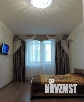 1-к квартира, посуточно, 40м2, 8/18 этаж