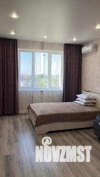 1-к квартира, посуточно, 38м2, 7/18 этаж