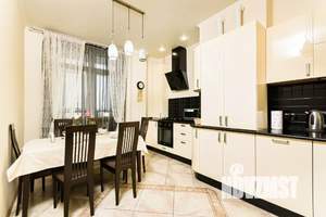 1-к квартира, посуточно, 70м2, 1/1 этаж