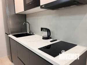 Студия квартира, посуточно, 35м2, 13/20 этаж