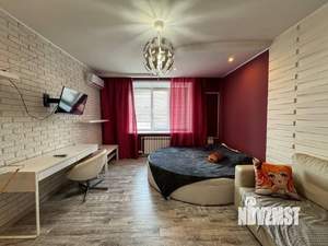 1-к квартира, посуточно, 46м2, 4/10 этаж
