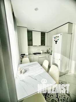 1-к квартира, посуточно, 38м2, 3/10 этаж