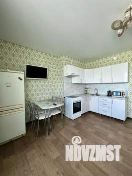 Студия квартира, посуточно, 32м2, 10/25 этаж